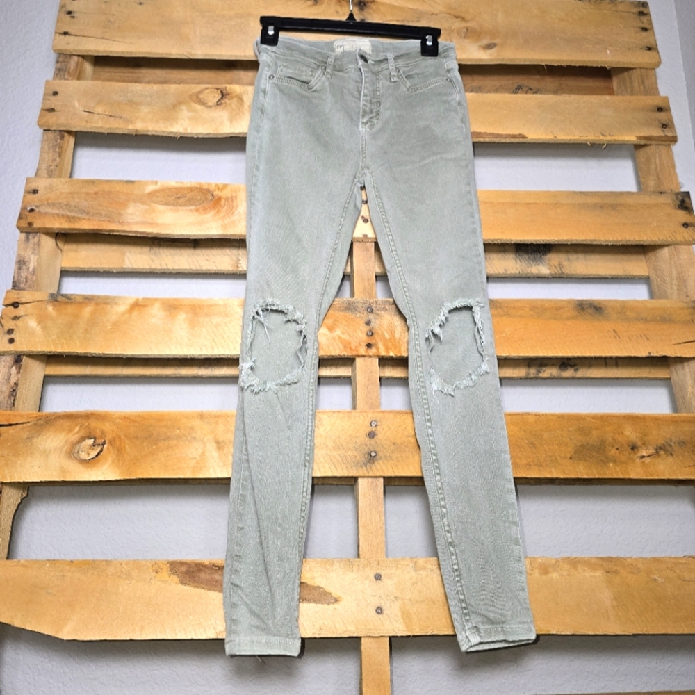 Free People Distressed Light Green Skinny Jeans Size:W26